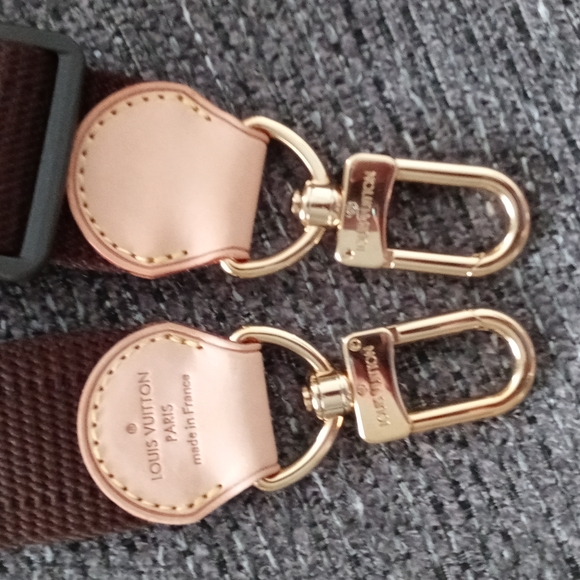 🔴SOLD🔴👜RARE Louis Vuitton👜 - Adjustable Canvas Shoulder Strap - Picture 4 of 16